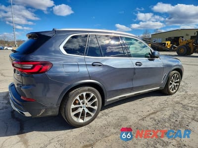 Trzecie zdjęcie samochodu z tyłu: 2021 BMW X5 XDRIVE40I VIN:5UXCR6C07M9G14001 - miniatura