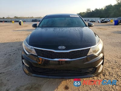 Piąte zdjęcie samochodu w środku: 2018 KIA OPTIMA LX VIN:5XXGT4L31JG273807 - miniatura
