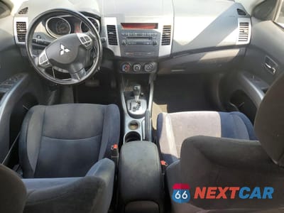 Zdjęcie 8 z 13 samochodu: 2012 MITSUBISHI OUTLANDER ES VIN:JA4AS2AW0CU011228 - miniatura
