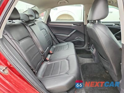Zdjęcie 10 z 12 samochodu: 2017 VOLKSWAGEN PASSAT R-LINE VIN:1VWDT7A32HC033289 - miniatura