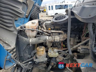 Zdjęcie 7 z 10 samochodu: 2017 FREIGHTLINER CASCADIA 125 VIN:3AKJGLDR0HSHT4786 - miniatura