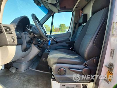 Zdjęcie 7 z 13 samochodu: 2012 MERCEDES BENZ SPRINTER 2500 AMBULANCE VIN:WD3PE7CD7C5650291 - miniatura