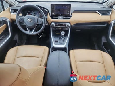 Zdjęcie 8 z 12 samochodu: 2021 TOYOTA RAV4 XLE PREMIUM VIN:2T3A1RFV0MC201084 - miniatura
