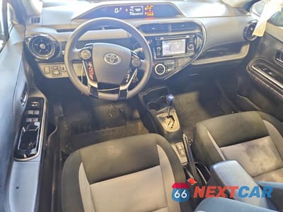 Zdjęcie 8 z 12 samochodu: 2018 TOYOTA PRIUS C TWO VIN:JTDKDTB37J1619986 - miniatura