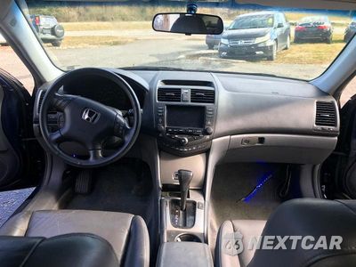 Zdjęcie 9 z 10 samochodu: 2005 HONDA ACCORD EX VIN:1HGCM66835A018609 - miniatura