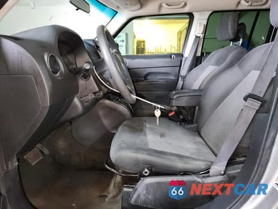 Zdjęcie 7 z 13 samochodu: 2015 JEEP PATRIOT SPORT VIN:1C4NJPBB0FD273760 - miniatura