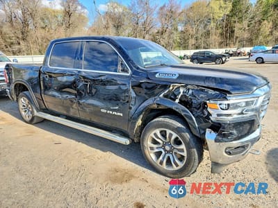 Czwarte zdjęcie samochodu z boku: 2021 RAM 1500 LONGHORN VIN:1C6SRFKT9MN642645 - miniatura