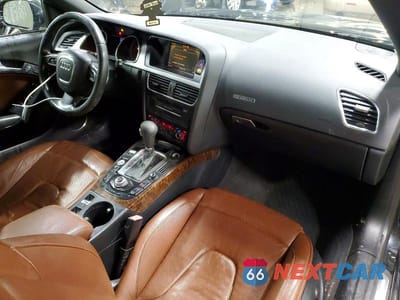 Zdjęcie 8 z 12 samochodu: 2010 AUDI A5 PRESTIGE VIN:WAUVFAFH1AN009881 - miniatura