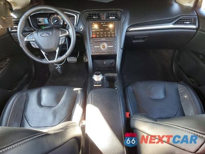 Zdjęcie 8 z 12 samochodu: 2017 FORD FUSION TITANIUM VIN:3FA6P0D98HR183647 - miniatura