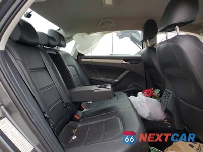 Zdjęcie 10 z 12 samochodu: 2020 VOLKSWAGEN PASSAT SE VIN:1VWSA7A32LC010021 - miniatura
