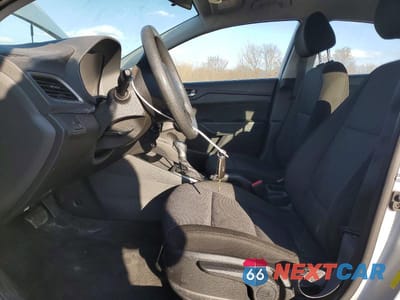 Zdjęcie 7 z 11 samochodu: 2021 HYUNDAI ACCENT SE VIN:3KPC24A60ME139110 - miniatura