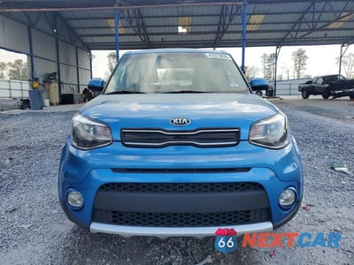 Piąte zdjęcie samochodu w środku: 2018 KIA SOUL + VIN:KNDJP3A51J7588253 - miniatura