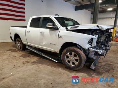 Czwarte zdjęcie samochodu z boku: 2022 RAM 2500 BIG HORN VIN:3C6UR5DL3NG272058 - miniatura