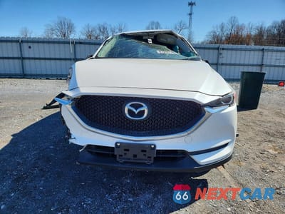 Piąte zdjęcie samochodu w środku: 2018 MAZDA CX-5 SPORT VIN:JM3KFBBMXJ0461265 - miniatura