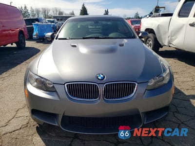 Piąte zdjęcie samochodu w środku: 2008 BMW M3 VIN:WBSWL93568P331495 - miniatura