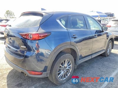 Trzecie zdjęcie samochodu z tyłu: 2017 MAZDA CX-5 TOURING VIN:JM3KFACL8H0214711 - miniatura