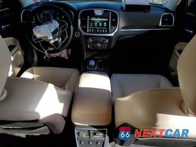 Zdjęcie 8 z 12 samochodu: 2022 CHRYSLER 300 TOURING L VIN:2C3CCASG5NH236932 - miniatura