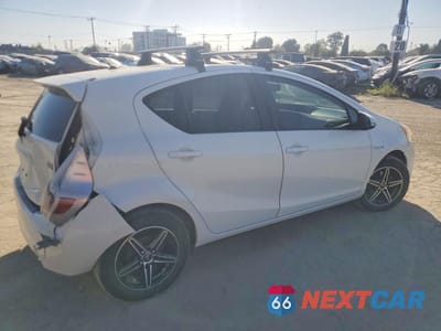 Trzecie zdjęcie samochodu z tyłu: 2012 TOYOTA PRIUS C ONE VIN:JTDKDTB30C1526598 - miniatura