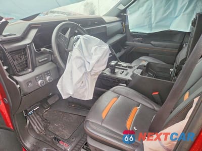 Zdjęcie 7 z 13 samochodu: 2024 GMC SIERRA K1500 AT4 VIN:1GTUUEEL1RZ282521 - miniatura