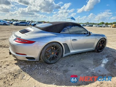 Trzecie zdjęcie samochodu z tyłu: 2017 PORSCHE 911 CARRERA VIN:WP0CA2A90HS141119 - miniatura