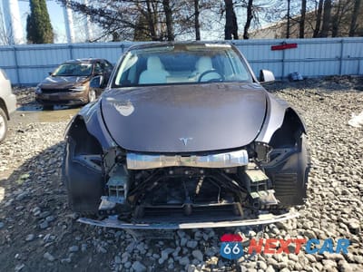 Piąte zdjęcie samochodu w środku: 2022 TESLA MODEL Y VIN:7SAYGDEF3NF459599 - miniatura