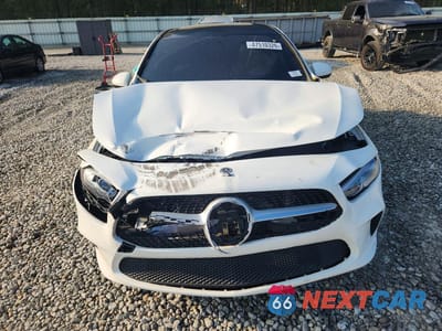Piąte zdjęcie samochodu w środku: 2022 MERCEDES-BENZ A 220 VIN:W1K3G4EB9NJ363639 - miniatura