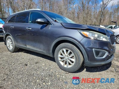 Czwarte zdjęcie samochodu z boku: 2017 KIA SORENTO LX VIN:5XYPG4A39HG295289 - miniatura