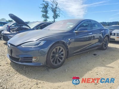 2019 TESLA MODEL S 5YJSA1E26KF332471 - główne zdjęcie licytacji z USA - miniatura