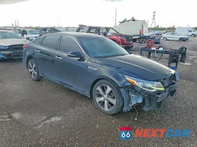 Czwarte zdjęcie samochodu z boku: 2019 KIA OPTIMA S VIN:5XXGT4L32KG348371 - miniatura