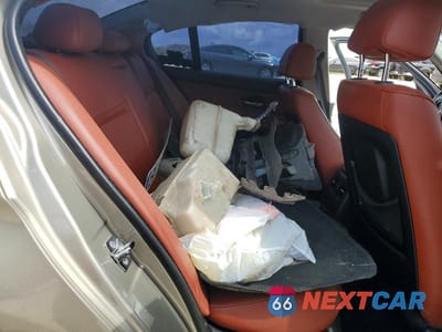 Zdjęcie 10 z 12 samochodu: 2009 BMW 328 I SULEV VIN:WBAPH535X9A435222 - miniatura