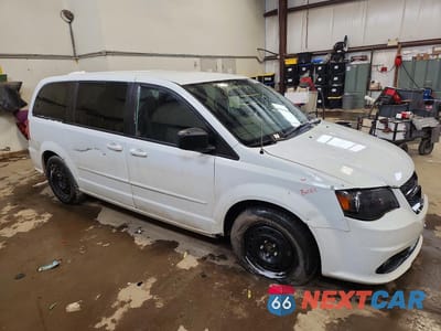 Czwarte zdjęcie samochodu z boku: 2016 DODGE GRAND CARAVAN SE VIN:2C4RDGBG4GR394701 - miniatura