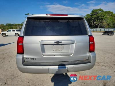 Zdjęcie 6 z 12 samochodu: 2018 CHEVROLET TAHOE C1500 LT VIN:1GNSCBKC4JR289049 - miniatura