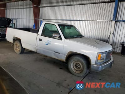 Czwarte zdjęcie samochodu z boku: 1998 GMC SIERRA C1500 VIN:1GTEC14W9WZ541473 - miniatura