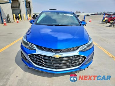 Piąte zdjęcie samochodu w środku: 2019 CHEVROLET CRUZE LT VIN:1G1BE5SM6K7108794 - miniatura