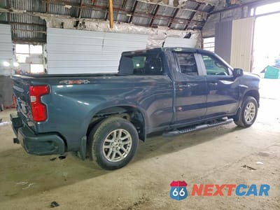 Trzecie zdjęcie samochodu z tyłu: 2021 CHEVROLET SILVERADO K1500 RST VIN:1GCRYEEK9MZ116788 - miniatura