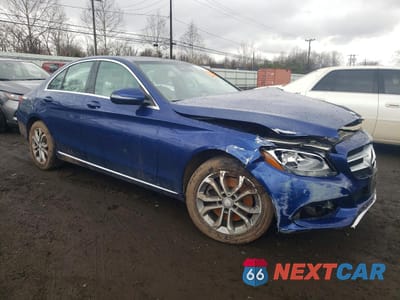 Czwarte zdjęcie samochodu z boku: 2017 MERCEDES-BENZ C 300 4MATIC VIN:55SWF4KB2HU202137 - miniatura