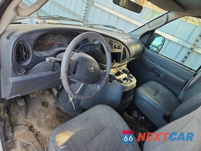 Zdjęcie 8 z 12 samochodu: 2005 FORD ECONOLINE E250 VAN VIN:1FTNE24W65HA11045 - miniatura