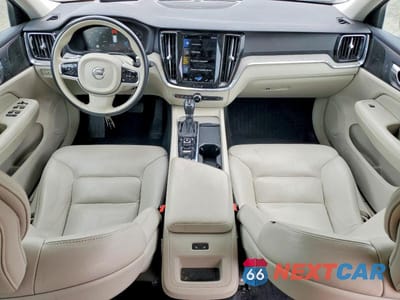 Zdjęcie 8 z 14 samochodu: 2021 VOLVO V60 CROSS COUNTRY T5 MOMENTUM VIN:YV4102WK4M1067822 - miniatura