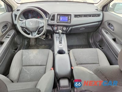 Zdjęcie 8 z 13 samochodu: 2022 HONDA HR-V LX VIN:3CZRU5H3XNM723165 - miniatura
