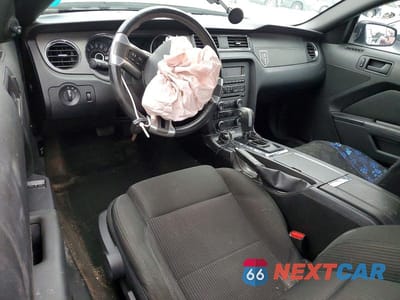 Zdjęcie 8 z 11 samochodu: 2014 FORD MUSTANG VIN:1ZVBP8AM8E5244507 - miniatura