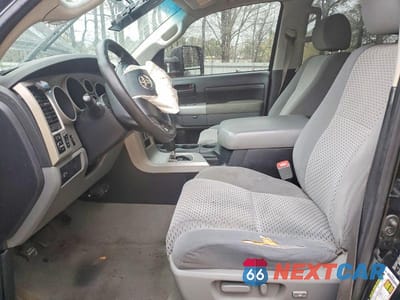 Zdjęcie 7 z 12 samochodu: 2008 TOYOTA TUNDRA VIN:5TFDV54118X052551 - miniatura