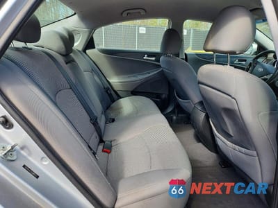 Zdjęcie 10 z 12 samochodu: 2012 HYUNDAI SONATA GLS VIN:5NPEB4AC7CH442412 - miniatura