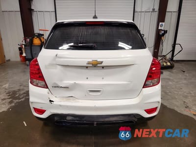 Zdjęcie 6 z 12 samochodu: 2019 CHEVROLET TRAX LS VIN:3GNCJNSB3KL330928 - miniatura