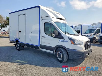 Czwarte zdjęcie samochodu z boku: 2020 FORD TRANSIT DELIVERY TRUCK VIN:1FDBW5Z8XLKA83390 - miniatura