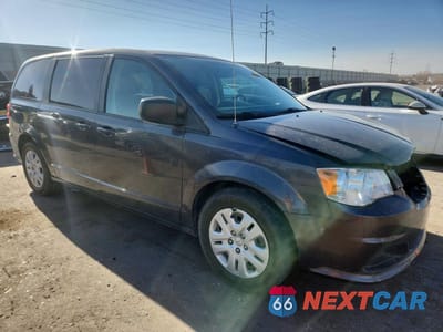 Czwarte zdjęcie samochodu z boku: 2018 DODGE GRAND CARAVAN SE VIN:2C4RDGBG5JR146108 - miniatura