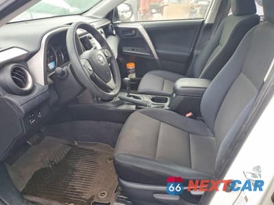 Zdjęcie 7 z 13 samochodu: 2016 TOYOTA RAV4 LE VIN:JTMZFREV1GJ100711 - miniatura