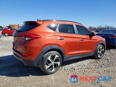 Trzecie zdjęcie samochodu z tyłu: 2016 HYUNDAI TUCSON LIMITED VIN:KM8J33A27GU163305 - miniatura