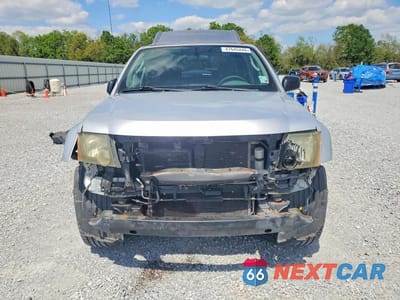 Piąte zdjęcie samochodu w środku: 2010 NISSAN XTERRA X VIN:5N1AN0NU9AC526141 - miniatura