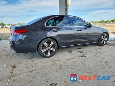 Trzecie zdjęcie samochodu z tyłu: 2022 MERCEDES-BENZ C 300 VIN:W1KAF4GB1NR015827 - miniatura