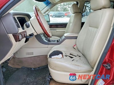 Zdjęcie 7 z 12 samochodu: 2004 LINCOLN AVIATOR VIN:5LMEU88H34ZJ34045 - miniatura